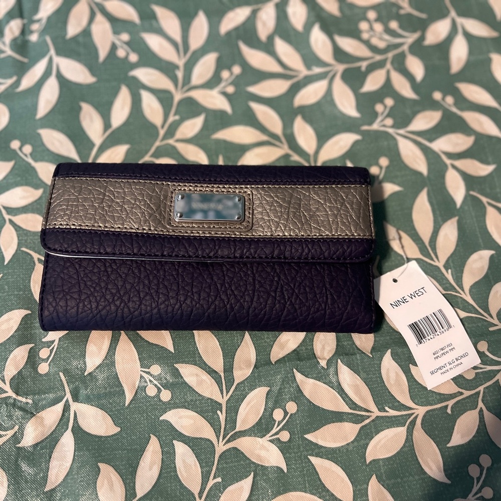 NWT Nine West Trifold Wallet